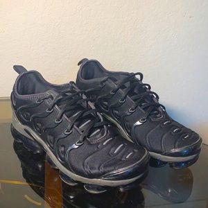 Men’s Nike air vapor max plus running shoes